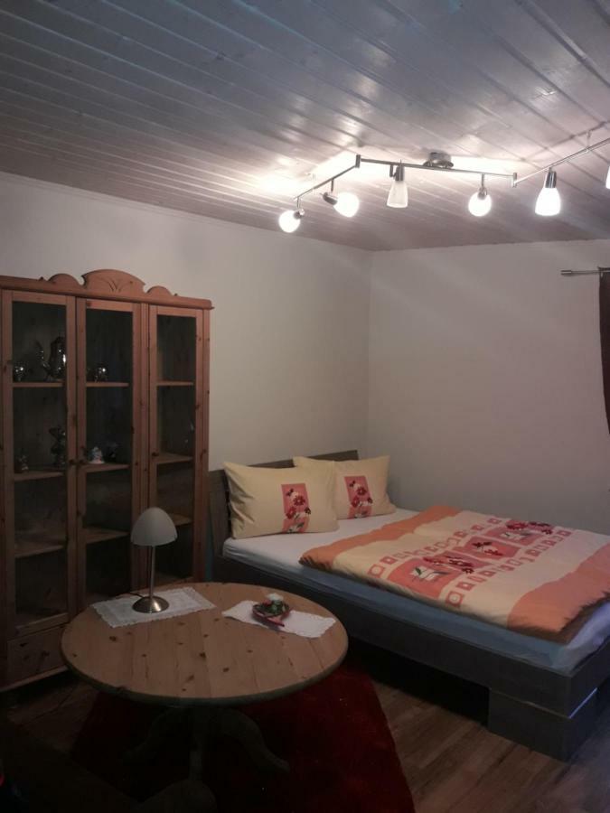 Gemuetliche Zimmer Kaisersesch エクステリア 写真